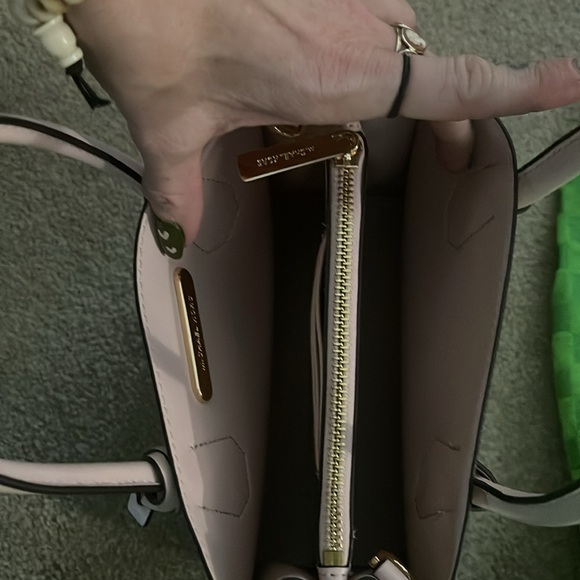 Michael Kors Mini - Picture 5 of 6